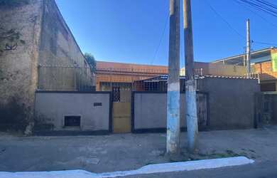 Imagem: A casa possui 3 Dormitórios, 3 Banheiros, 94m² de Área e