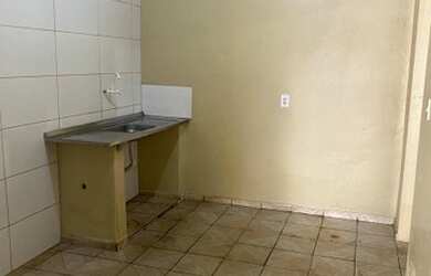 Imagem 4: Aluga-se casa na M Norte. 3 Vagas na garageme4 Dormitórios