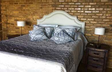 Imagem 10: Casa no alto da encosta com vista mar