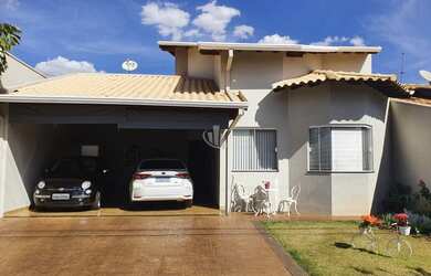 Imagem: A casa em condomínio possui 3 Dormitórios, 3 Banheiros, 4