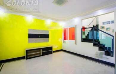 Imagem: A casa possui 3 Dormitórios, 3 Banheiros, 2 Vagas na garagem