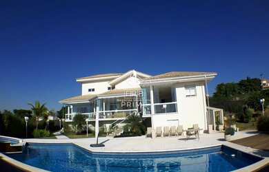 Imagem: A casa em condomínio possui 3 Dormitórios, 1 Banheiro e 500m²