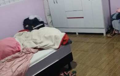 Imagem: A casa possui 2 Dormitórios, 1 Banheiro, 1 Vaga na garagem