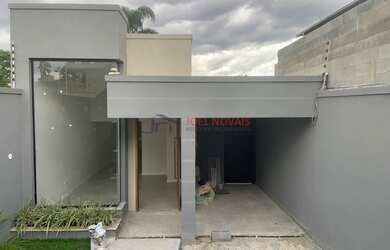 Imagem: A casa possui 3 Dormitórios, 3 Banheiros, 3 Vagas na garagem