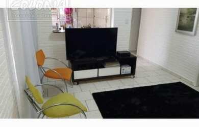 Imagem: O apartamento possui 3 Dormitórios, 1 Banheiro, 1 Vaga na garagem