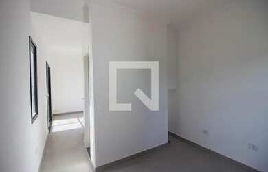 Imagem: A casa possui 3 Dormitórios, 2 Banheiros, 1 Vaga na garagem