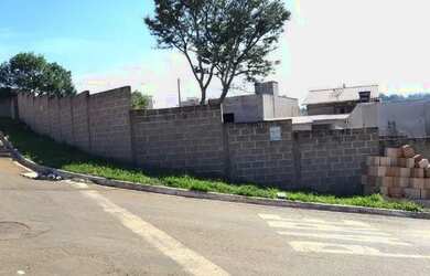 Imagem: O terreno possui 458m² de Área e está localizado em Jardim