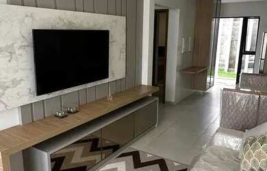 Imagem: A casa possui 3 Dormitórios, 1 Banheiro, 1 Vaga na garagem