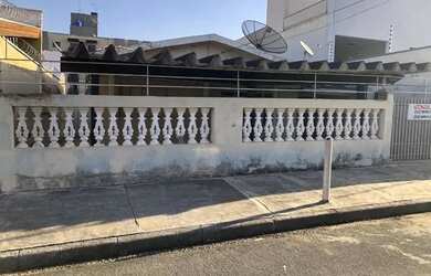 Imagem: A casa possui 2 Dormitórios, 2 Banheiros, 88m² de Área e