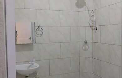 Imagem: A casa possui 2 Dormitórios, 1 Vaga na garagem e está localizado