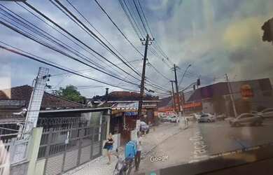 Imagem: A casa possui 2 Dormitórios, 2 Banheiros, 2 Vagas na garagem