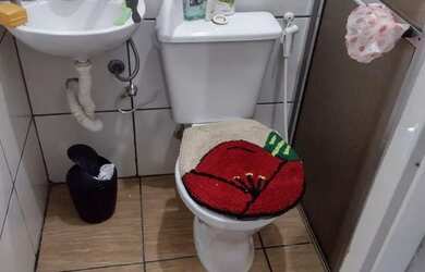 Imagem: A casa possui 2 Dormitórios, 2 Banheiros e está localizado