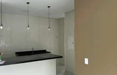 Imagem: A casa em condomínio possui 2 Dormitórios, 2 Banheiros, 2