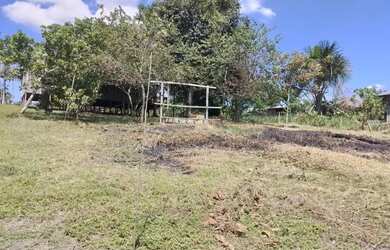 Imagem: A casa possui 2 Dormitórios, 1 Banheiro, 5 Vagas na garagem