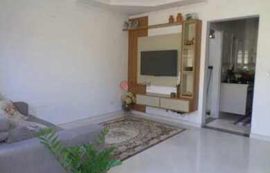 Imagem: A casa possui 3 Dormitórios, 3 Banheiros, 2 Vagas na garagem