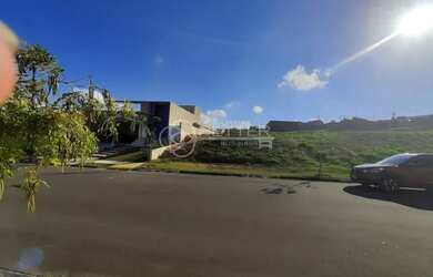 Imagem: O terreno possui 420m² de Área e está localizado em Jardim