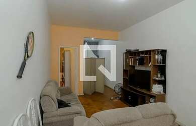 Imagem: O apartamento para alugar possui 2 Dormitórios, 1 Banheiro