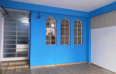 Imagem: A casa possui 2 Dormitórios, 2 Banheiros, 2 Vagas na garagem