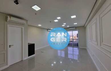 Imagem: O depósito possui 1 Vaga na garagem e 42m² de Área e está