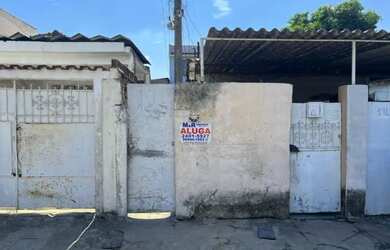 Imagem: A casa possui 1 Dormitório, 1 Banheiro e está localizado