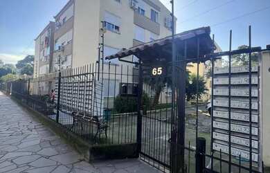 Imagem: O apartamento possui 1 Dormitório, 1 Banheiro, 1 Vaga na garagem