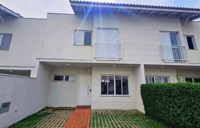 Imagem: A casa em condomínio possui 3 Dormitórios, 3 Banheiros, 2