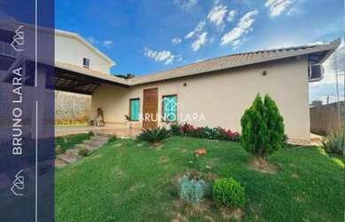 Imagem: A casa em condomínio possui 3 Dormitórios, 2 Banheiros, 3