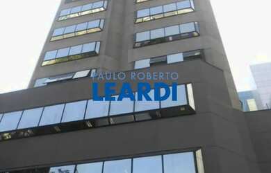 Imagem: O depósito possui 87m² de Área e está localizado em Água