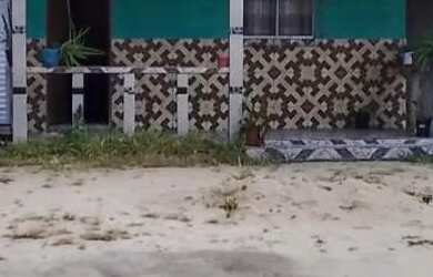 Imagem: A casa possui 4 Dormitórios, 2 Banheiros, 2 Vagas na garagem