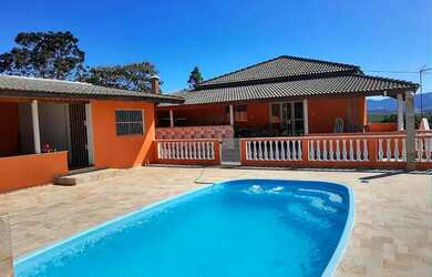 Imagem: A fazenda possui 200m² de Área e está localizado em Recanto