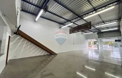 Imagem: O depósito possui 185m² de Área e está localizado em Parque