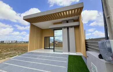 Imagem: A casa em condomínio possui 3 Dormitórios, 3 Banheiros, 2