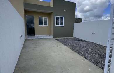 Imagem: A casa possui 2 Dormitórios, 2 Banheiros, 1 Vaga na garagem