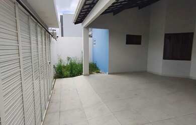 Imagem 2: 4/4 com uma suíte. Varanda, 3 Vagas na garageme4 Dormitórios