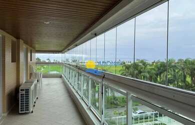 Imagem: O apartamento possui 4 Dormitórios, 4 Banheiros, 4 Vagas na