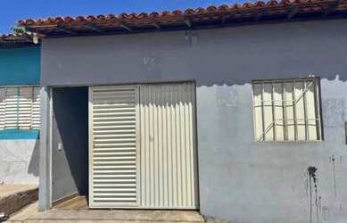 Imagem: A casa possui 2 Dormitórios, 1 Banheiro, 175m² de Área e