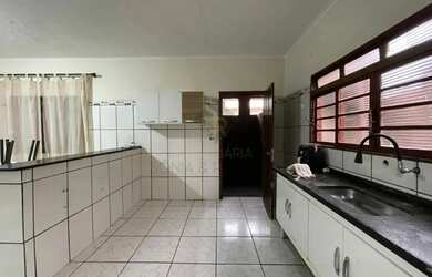 Imagem 3: Casa Padrão para locação e venda no Bairro Ipiranga, em Ribeirão Preto