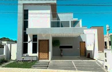 Imagem: A casa em condomínio possui 4 Dormitórios, 3 Banheiros, 2