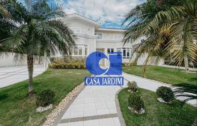 Imagem: A casa em condomínio possui 5 Dormitórios, 5 Banheiros, 3