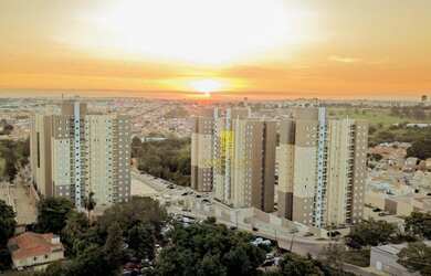 Imagem: O apartamento possui 3 Dormitórios, 2 Banheiros, 2 Vagas na