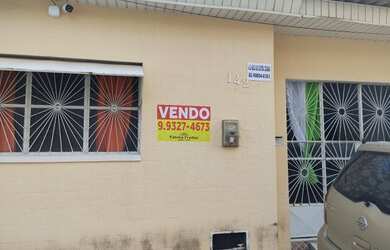 Imagem: A casa possui 2 Dormitórios, 2 Banheiros, 1 Vaga na garagem