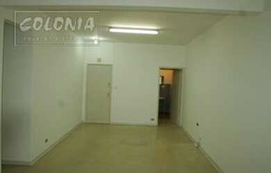 Imagem: O depósito possui 76m² de Área e está localizado em Centro