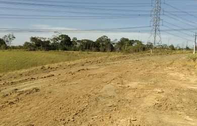 Imagem: O terreno possui 600m² de Área e está localizado em Centro