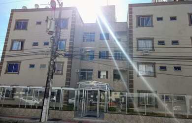 Imagem: O apartamento possui 3 Dormitórios, 1 Banheiro, 1 Vaga na garagem