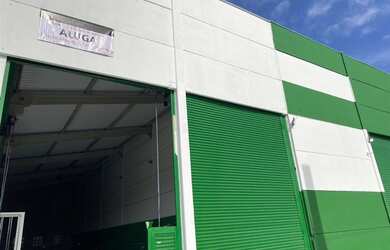 Imagem: O depósito possui 5 Vagas na garagem, 260m² de Área e está