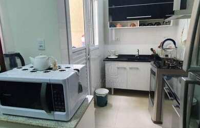 Imagem: O apartamento possui 2 Dormitórios, 1 Banheiro, 1 Vaga na garagem