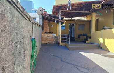 Imagem 1: Casa com 3 dormitórios à venda, 242 m² por R$ 570.000,00 - Sagrada Família - Belo Horizont