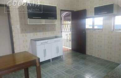 Imagem: A casa para alugar possui 3 Dormitórios, 1 Banheiro, 2 Vagas