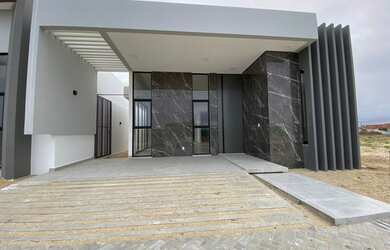 Imagem: A casa em condomínio possui 3 Dormitórios, 2 Banheiros, 2