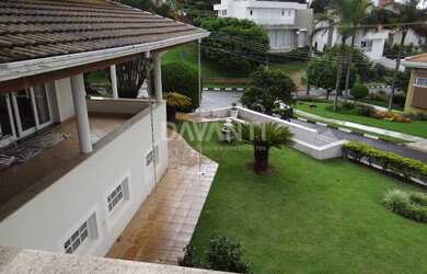 Imagem: A casa em condomínio possui 3 Dormitórios, 5 Banheiros, 3